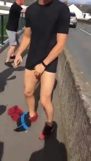 L Am Dezbracat Pe Tudor La Pula Goala Free Gay Porn XHamster