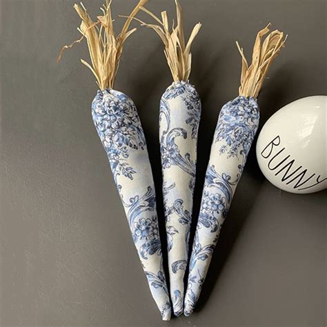 Handmade Blue And White Carrot Set Of Antique Farmhouse