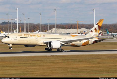 A Bnb Etihad Airways Boeing Dreamliner Photo By Bj Rnd Id