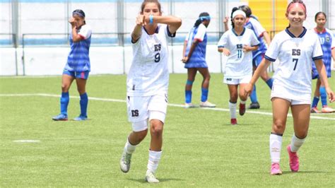 Selecta Femenina Sub 16 vuelve a golear y sueña con la final del torneo