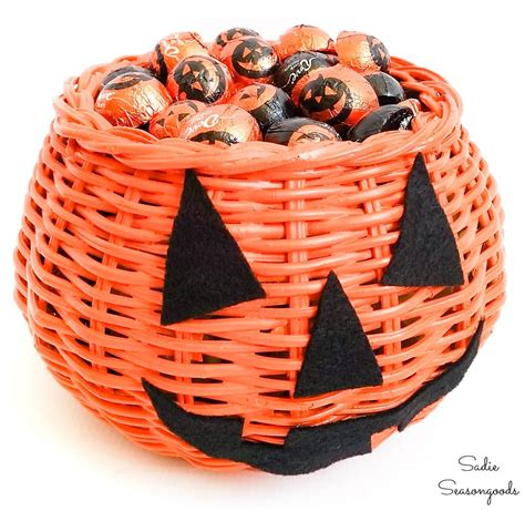 Halloween Candy Basket As An Easy Diy Jack O Lantern