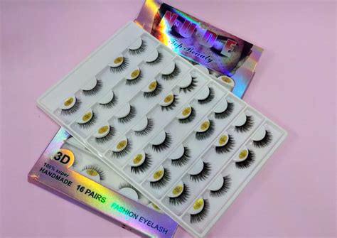 CHAROLA CON 14 PESTAÑAS 3D NUDE Monserrat Garcia