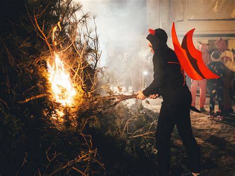 Intensa Celebraci N De Sant Antoni En Villafranca Del Cid