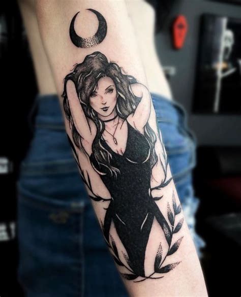 Mad Ink On Instagram Witchy Woman She Got The Moon In Her Eye