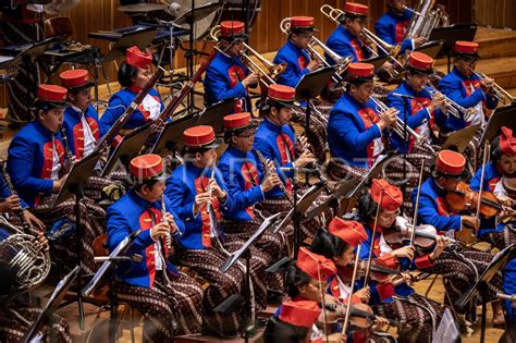 Konser Yogyakarta Royal Orchestra Di Jakarta ANTARA Foto