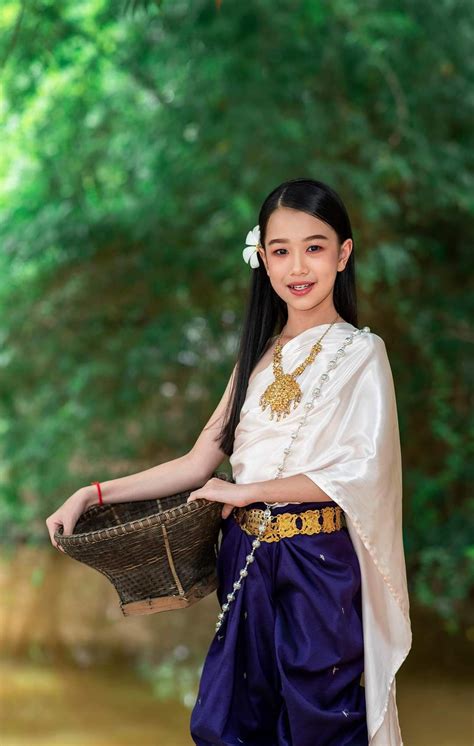 🇰🇭 Cute A Little Cambodian Girl Wearing Ancient Costume Of Lung Vek Era