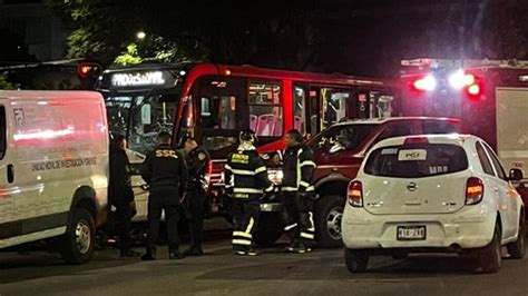 Fuerte choque de Metrobús en CDMX deja un muerto esto pasó México Grilla