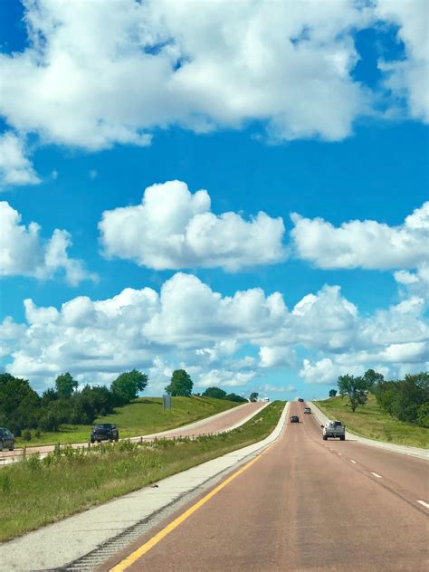 These pink roads in Iowa : r/mildlyinteresting