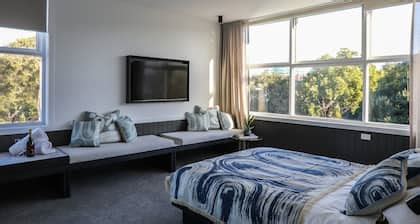 Bondi Beach Hotels from AU$142 - Cheapest Accommodation in Bondi Beach 2024