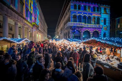 Como Citt Dei Balocchi Tutto Pronto Per La Magia Del Natale