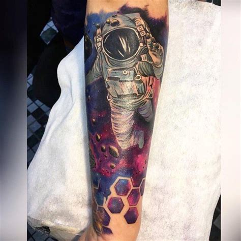 tattoo space тату космос космонавт spaceman | Тату, Космические ...