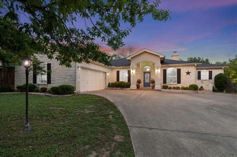 Lakeway, TX Real Estate - Lakeway Homes for Sale | realtor.com®