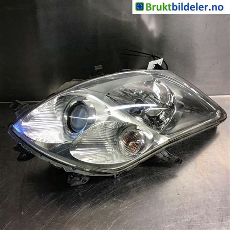 Frontlykt høyre halogen til Toyota Auris 2007 2010 Type I Fase 1