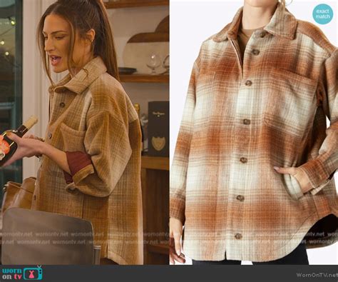 WornOnTV Pollys Plaid Shirt On Selling The OC Polly Brindle