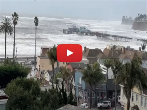 Meteo Cronaca Diretta Video Ondate Di Tempesta Provocano Seri Danni