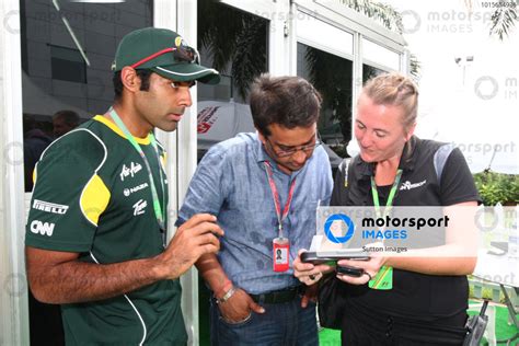 Karun Chandhok IND Team Lotus Test Driver With A Fanvision Tv