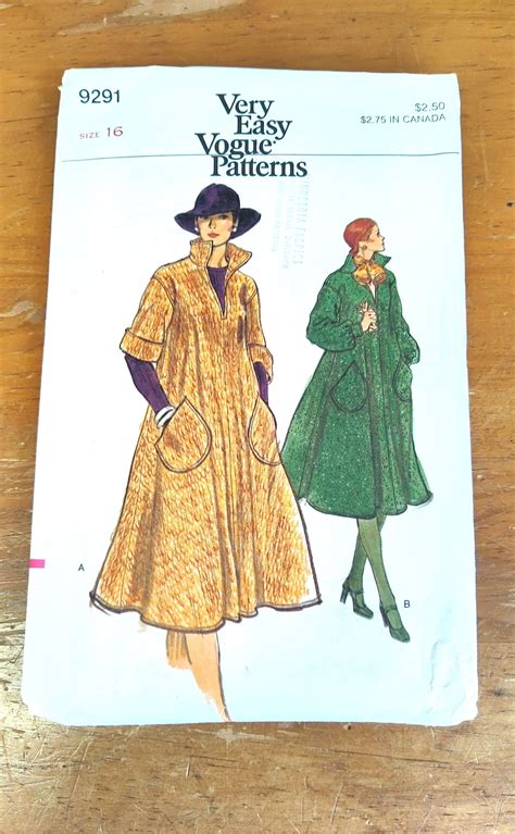 Vintage Very Easy Vogue Sewing Pattern Mises Dress Size S