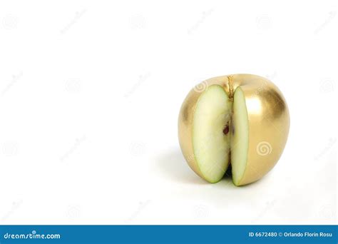 Manzana de oro foto de archivo. Imagen de bienestar, dorado - 6672480