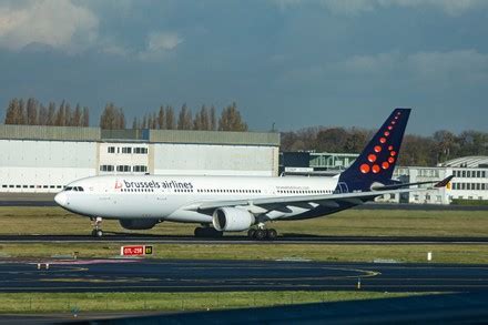 Brussels Airlines Airbus A Aircraft Seen Editorial Stock Photo