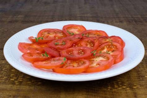 Ensalada De Tomate Con Aliño De Tomillo Mi Cocina Real