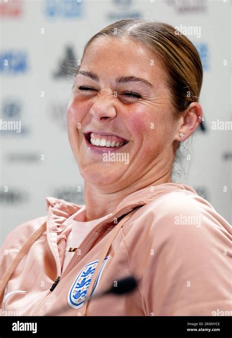 England Head Coach Sarina Wiegman And Goalkeeper Mary Earps Left