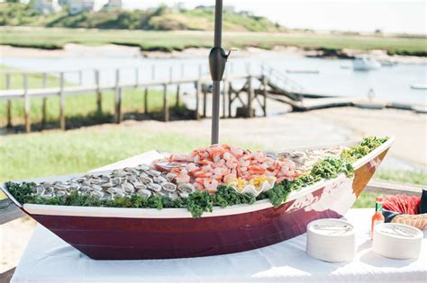 20 Raw Bars Perfect For Your Summer Wedding