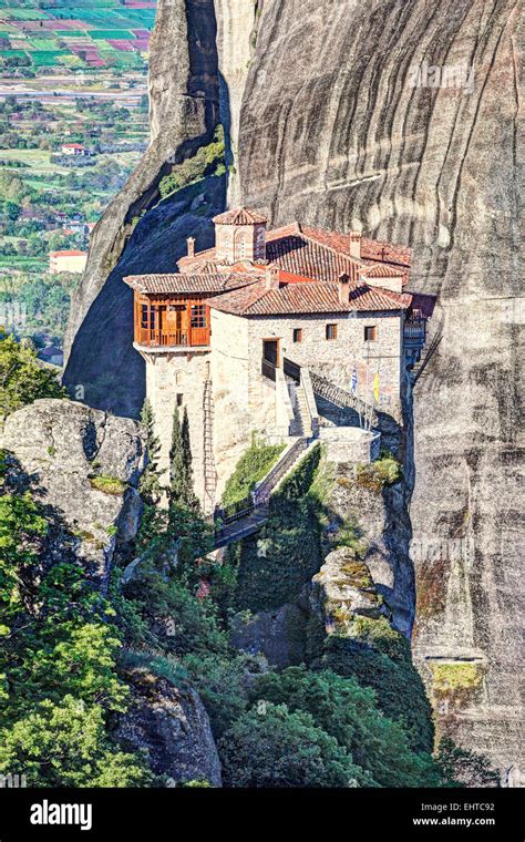 Le Monastère De Roussanou Monastère Les Météores En Grèce Est Dédiée à