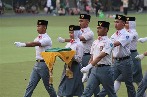 KESBANGPOL GLADI PERSIAPAN APEL UPACARA PERINGATAN HARI LAHIR