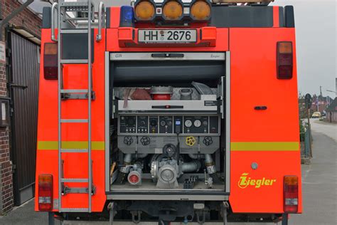 Löschfahrzeug LF 16 12 n B niedrige Bauart Freiwillige Feuerwehr