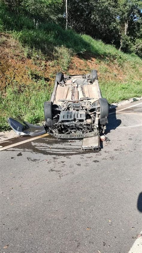 Condutor Dorme Ao Volante E Capota Carro Na Mg Portal Mpa