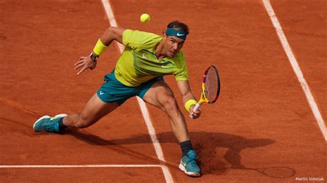 Rafael Nadal Fait Son Retour Roland Garros Devant Des Milliers De Fans