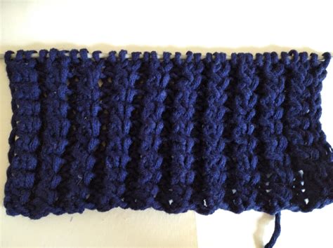 Объемные вязаные шапки: мастер-класс по вязанию