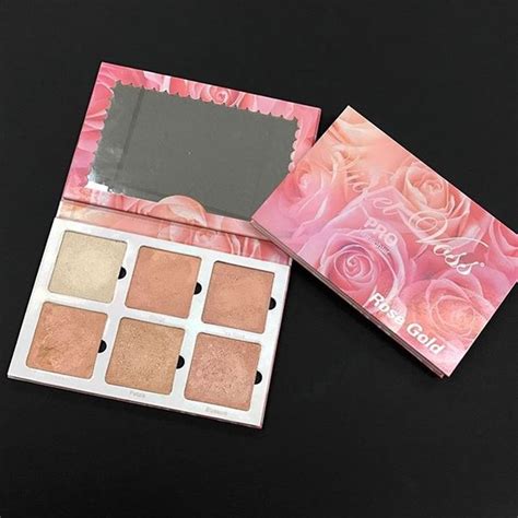 What S In Violet Voss Rose Gold Highlighting Palette The First Look