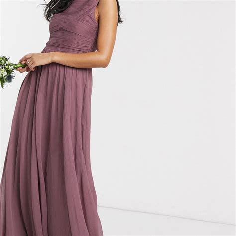 25 Pretty Purple Bridesmaid Dresses For Every Style