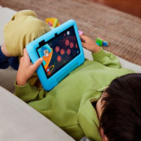 Fire 7 Kids 7" Tablet (2023) 16GB with Amazon Kids+ (6 Month Subscription) Red B0C8BZDJCT - Best Buy