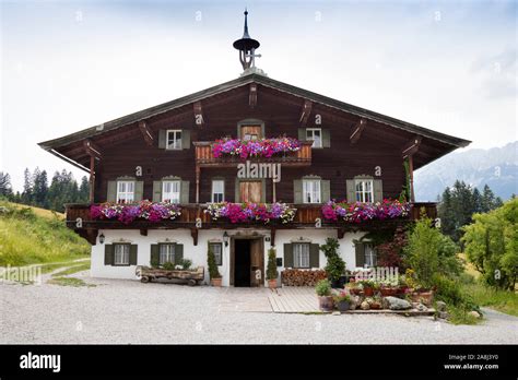 Bergdoktor Haus Hi Res Stock Photography And Images Alamy