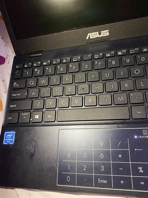 ASUS E210M, Computers & Tech, Laptops & Notebooks on Carousell