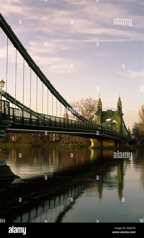 Hammersmith Bridge Sunrise Hi Res Stock Photography And Images Alamy