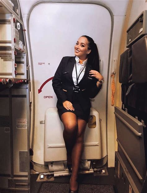 Pin By Turismo E Laser On Aeromo As Sexy Flight Attendant Flight