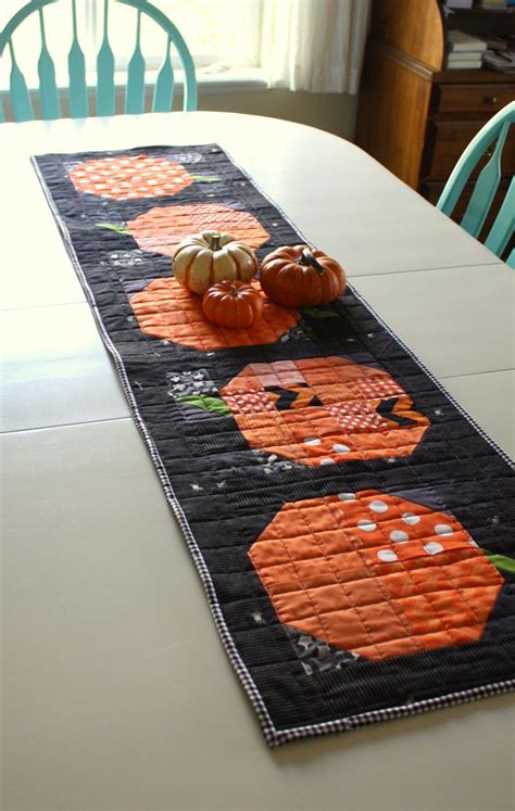 Patchwork Pumpkin Pillow And Table Runner Tutorial Pumpkin Table