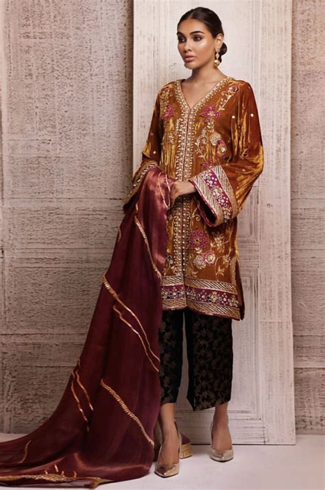 Nikkah Mehndi Baraat Outfit Inspo For Guests Velvet Dress Designs