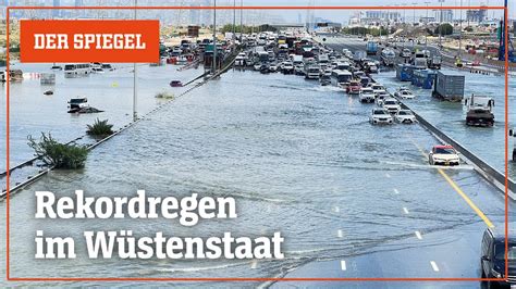 Unwetter In Den Vereinigten Arabischen Emiraten Flughafen Unter Wasser