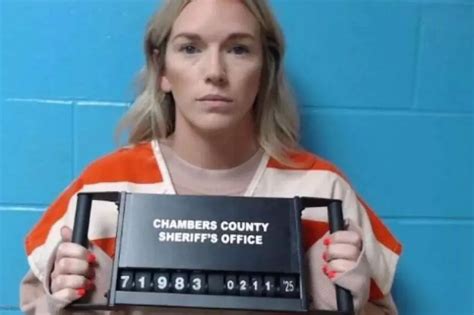 Texas Teacher Who Had Sex With Boy Hands Herself In One Year After Warrant Issued Daily Star