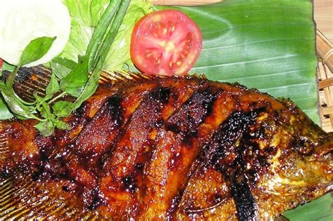Ikan Mas Bakar Bumbu Rujak
