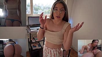 Ho Bagnato I Pantaloni Della Mia Sorellastra E Siamo Finite Nude Nella Stanza XVIDEOS