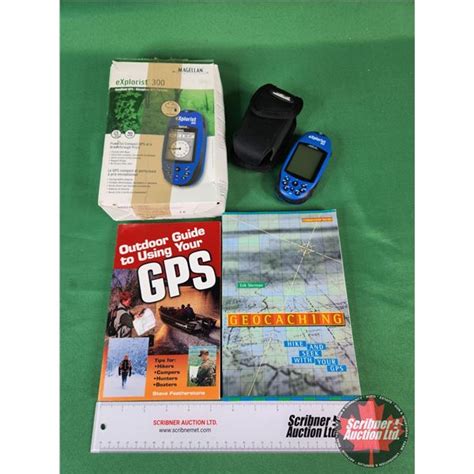 MAGELLAN Explorist 300 GPS w/Orig Box & Soft Case + (2) Books (GPS Guide & Geocaching) (SEE PICS!)