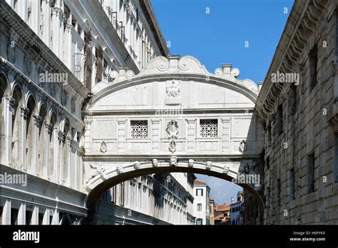 Puente de los Suspiros entre el Palacio Ducal y la cárcel de Prigioni