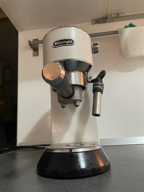 DeLonghi Dedica Aparat Za Kavu