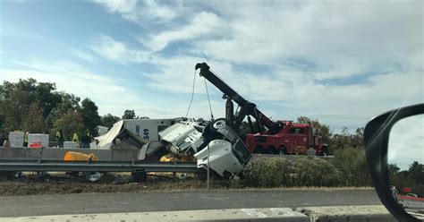 Tractor Trailer Accident Shuts Down Part Of I 95 Driver Killed In