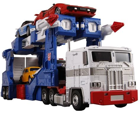 Masterpiece Ultra Magnus - Official Photos - Transformers News - TFW2005